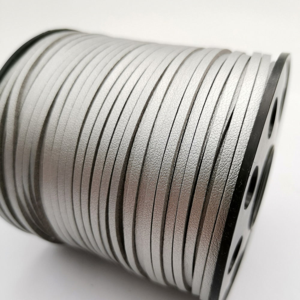 ShapesbyX 100 Yards/Rolle 2,8 mm Metallic-Silber Kunstlederkordeln für die Schmuckherstellung in Armbändern, Halsketten und Anhängern
